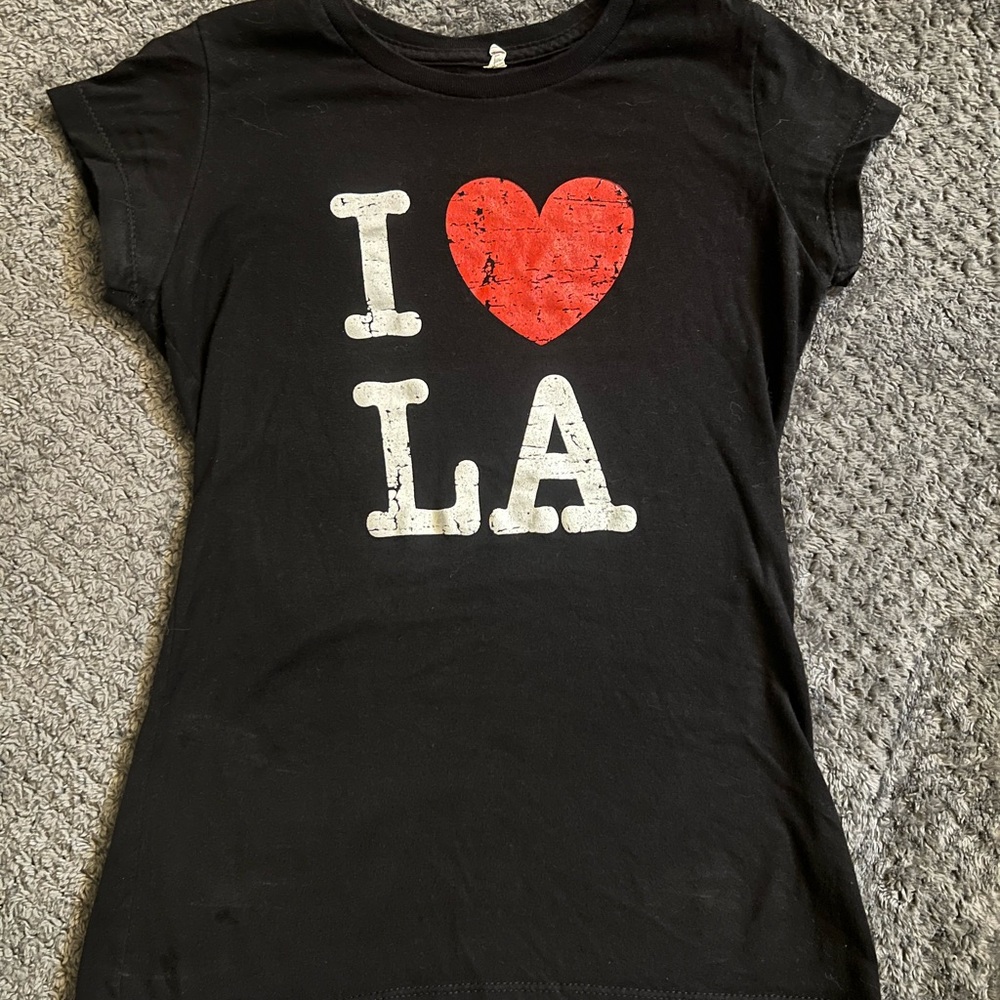 I ❤️ LA baby tee HOLD